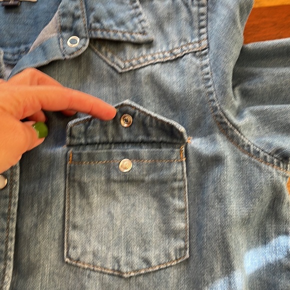 Universal Thread Top - Picture 4 of 7